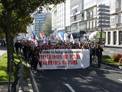 17-11-16-ManiFolgaEstudantes-ACorunha-06.jpg